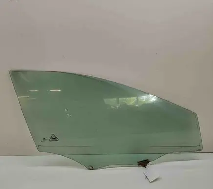 Hyundai i30 Front door window glass four-door 82421A6020