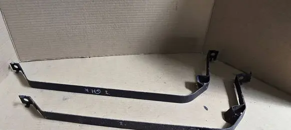 Mazda 6 Fuel tank mounting bracket
