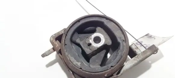 Mercedes-Benz A W168 Engine mount bracket