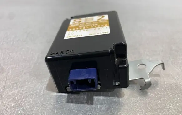Toyota Prius (XW30) Keyless (KESSY) go control unit/module 8974047020