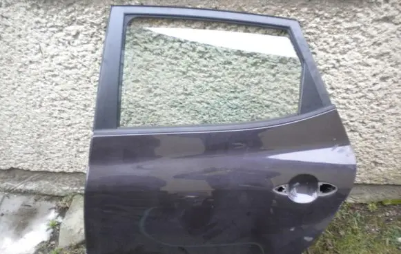KIA Venga Rear door