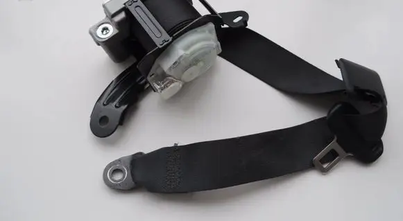 Lexus IS 220D-250-350 Rear seatbelt 1036997
