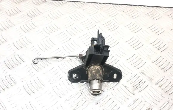 Opel Zafira A Front door lock (next to the handle) 