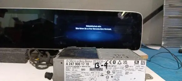 Mercedes-Benz B W247 Radio/CD/DVD/GPS head unit A2479001718