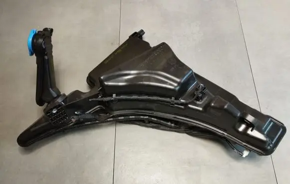 Audi A5 Windshield washer fluid reservoir/tank 8B3955453A