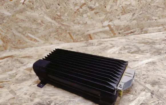 Mercedes-Benz S W140 Sound amplifier 1408203889
