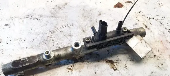 Peugeot 607 Fuel main line pipe 0445214017 005649