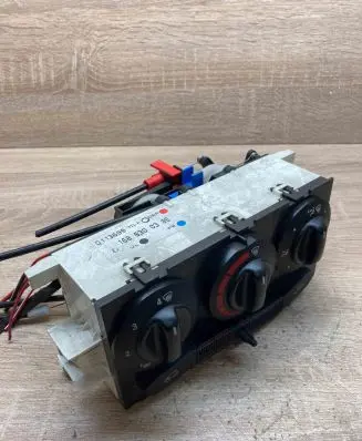 Mercedes-Benz A W168 Climate control unit 1688300385 Q113699