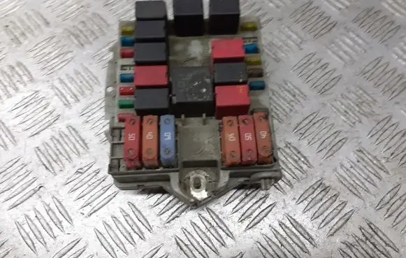 Alfa Romeo 147 Fuse box cover 51742420