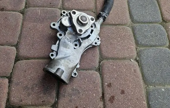 Opel Mokka Water pump 95531269