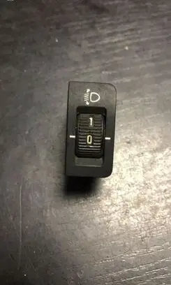 BMW 7 E38 Headlight level height control switch 8360843