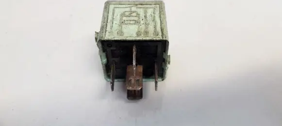 BMW 5 E39 Other relay 61368373700 V23134-K59-X312