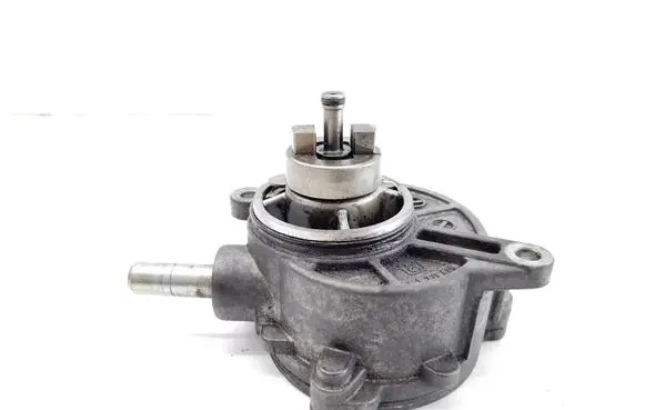 Mercedes-Benz C W204 Vacuum pump A6462300265