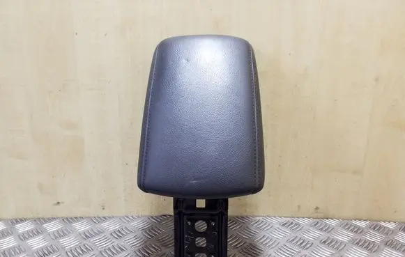 Ford Focus Armrest