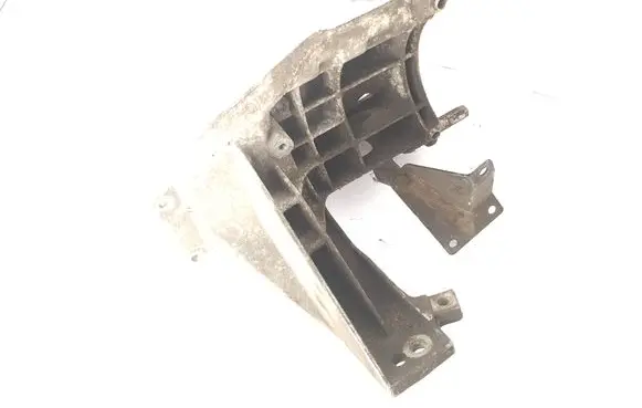 BMW 7 E38 Engine mounting bracket 1433564