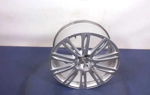 R18 alloy rim