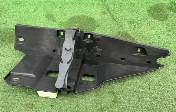 Volkswagen Golf VIII Other trunk/boot trim element 5G0012129D 5G0012121B