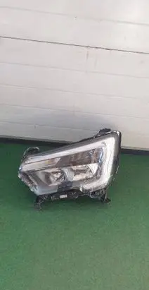 Renault Master III Headlight/headlamp 260607867R