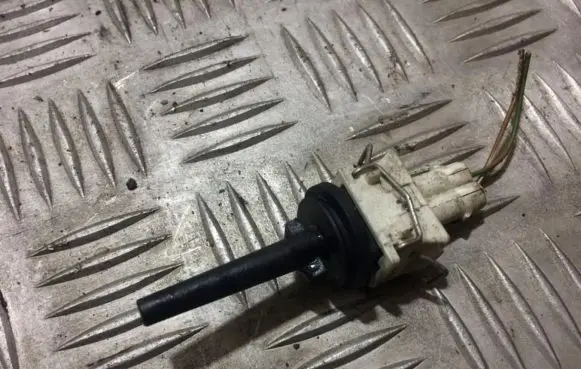 Volkswagen PASSAT B5 Interior temperature sensor 4A0820539
