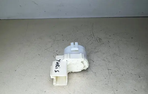 Toyota Yaris Ignition lock contact 171I34