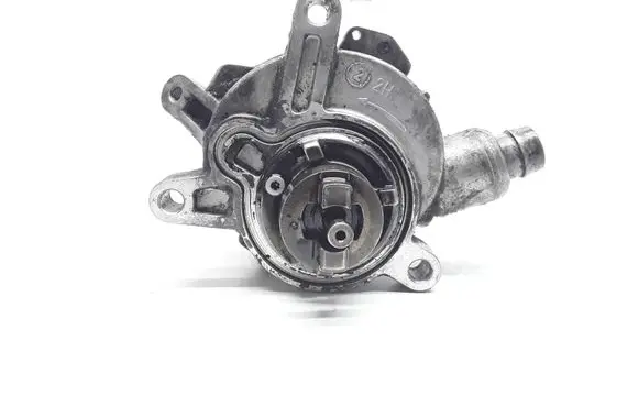 Volvo S60 Vacuum pump 08658230