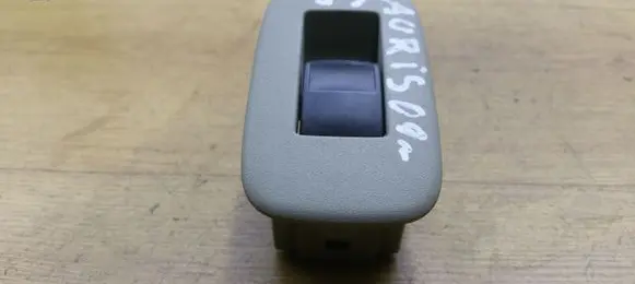 Toyota Auris 150 Electric window control switch 192829 8292Z60
