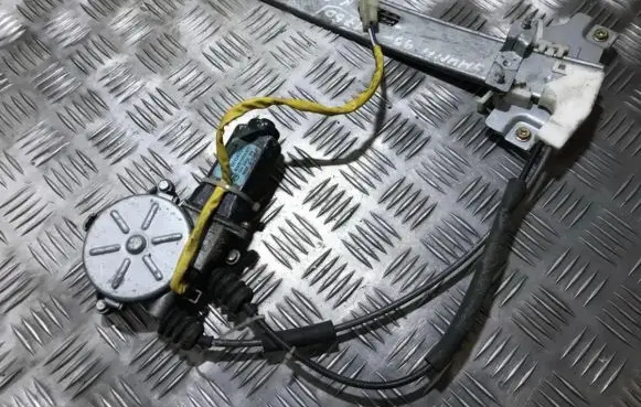 Sliding door window regulator with motor