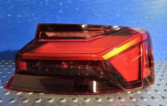 Audi A5 Rear/tail lights 8W6945092AA