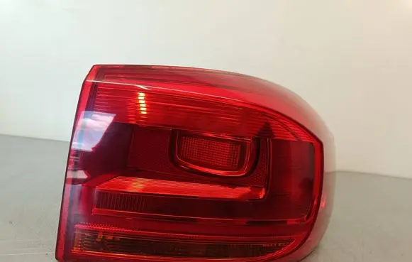 Volkswagen Tiguan Rear/tail lights 
