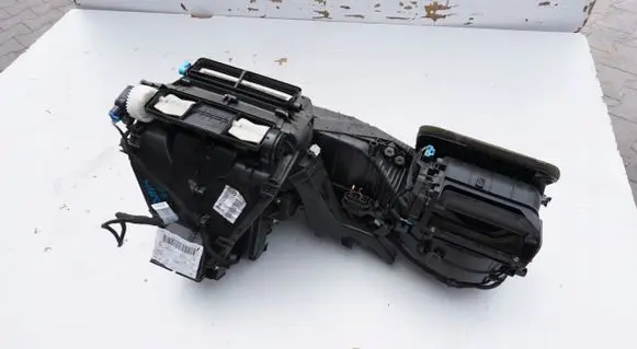 Audi A3 S3 8P Interior heater climate box assembly 8P1820003E