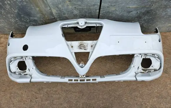 Alfa Romeo Giulietta Front bumper 50541741