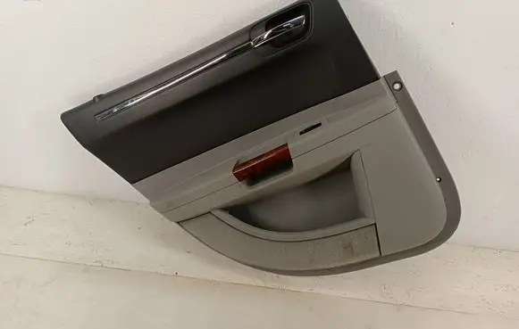 Chrysler 300 - 300C Rear door card panel trim NOCODE