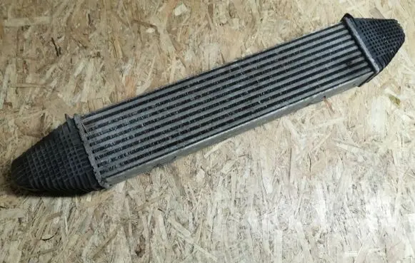 Mercedes-Benz SLK R172 Intercooler radiator A2045000100 2045000100