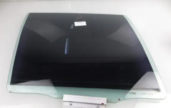 Volvo XC90 Rear door window glass