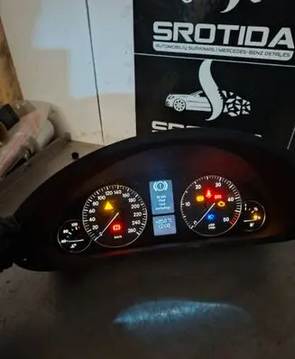 Mercedes-Benz C W203 Speedometer (instrument cluster) A2035401148 11008026602