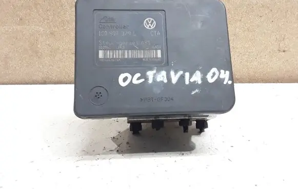 Skoda Octavia Mk1 (1U) ABS Pump 1C0907379L 1J0614117G
