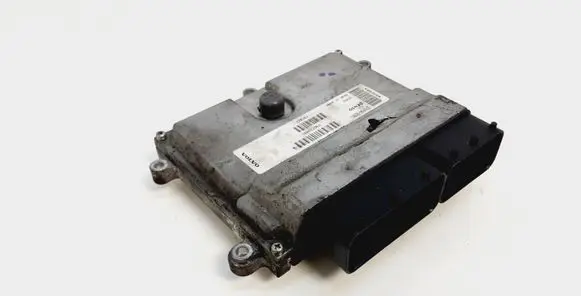 Volvo V50 Engine control unit/module 30729800
