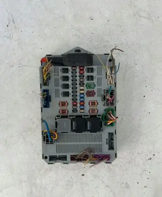 Jaguar XF X250 Fuse module 9X2314D628AB