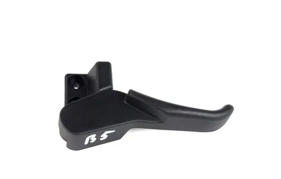 Volkswagen PASSAT B5 Engine bonnet (hood) release handle 3b1823533