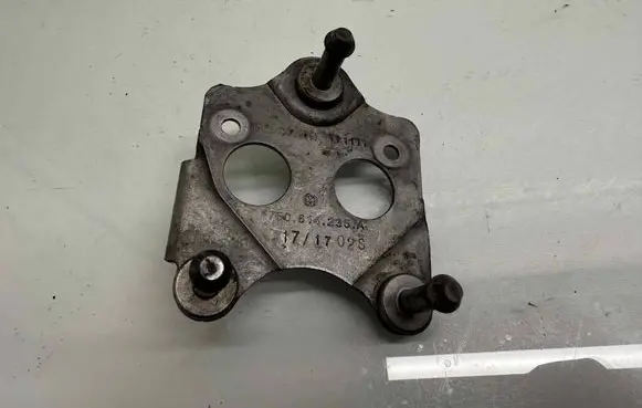 Volkswagen Transporter - Caravelle T6 ABS pump bracket 7E0614235A