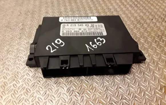 Mercedes-Benz CLS C219 Parking PDC control unit/module 2195450332 A2195450332