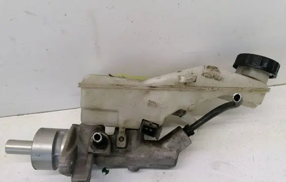 Toyota Corolla Verso AR10 Master brake cylinder 25113479
