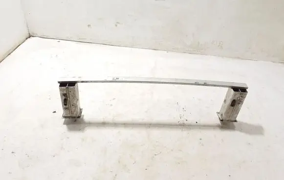 Volvo XC90 Radiator mount bracket 32246763