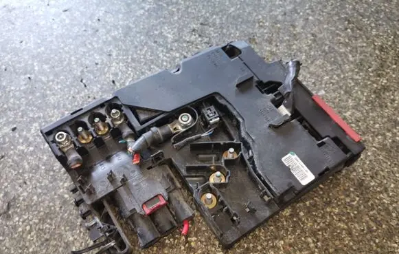 Mercedes-Benz C W204 Fuse module