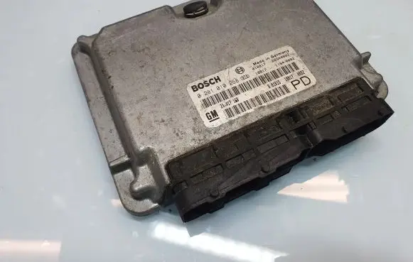 Opel Zafira A Engine control unit/module 24417169 0281010268