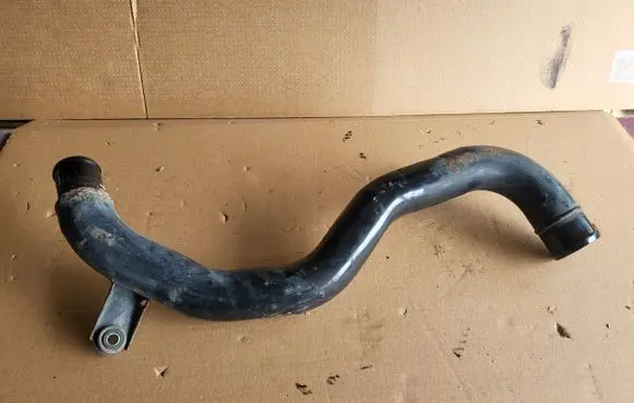 Citroen C4 Aircross Engine coolant pipe/hose