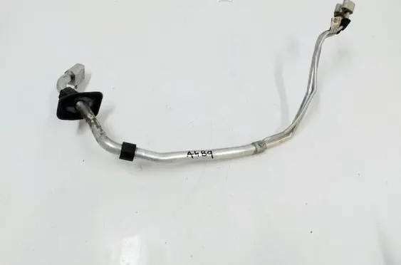 Audi A4 S4 B9 Air conditioning (A/C) pipe/hose 8W0816738Q