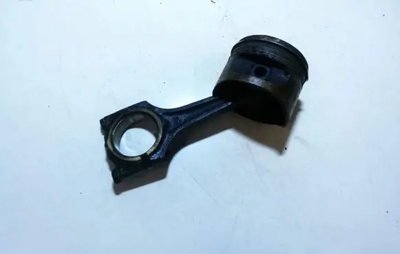 Opel Astra F Piston with connecting rod