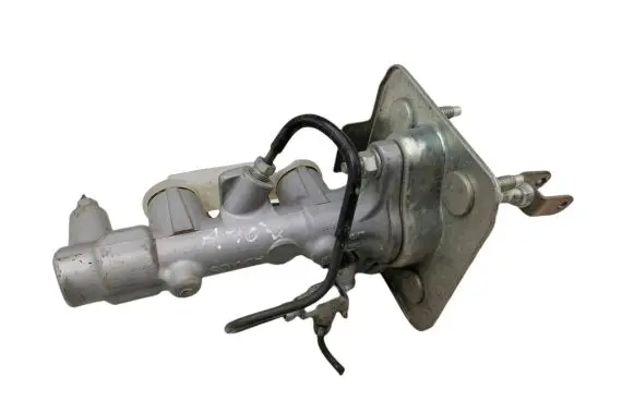 Toyota Prius (NHW20) Master brake cylinder 13203040120 6L03793
