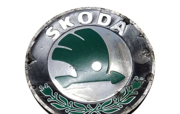 Skoda Octavia Mk2 (1Z) Original wheel cap 6U0601151L